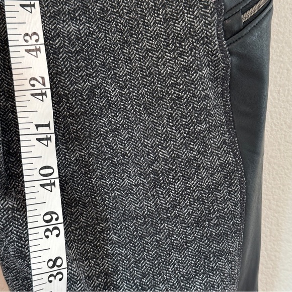 Athleta Herringbone Luxe Metro Drifter Black Herringbone Leggings Size Small - Picture 14 of 15